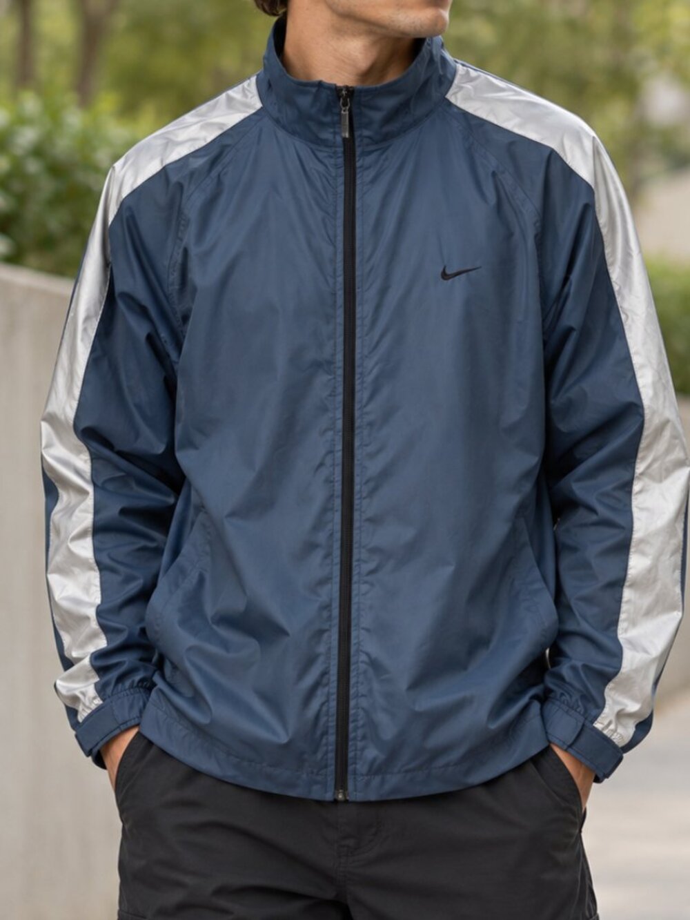 Nike Windbreaker Jacket Blue Nylon Full Zip Reflective Stripes Size Large